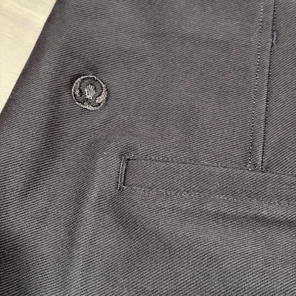 Lululemon Utilitech Relaxed -fit chocolate brown shorts 8 - Picture 7 of 10